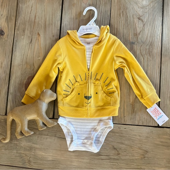 Carter’s Yellow Lion Hoodie 2-piece Set - Picture 2 of 5